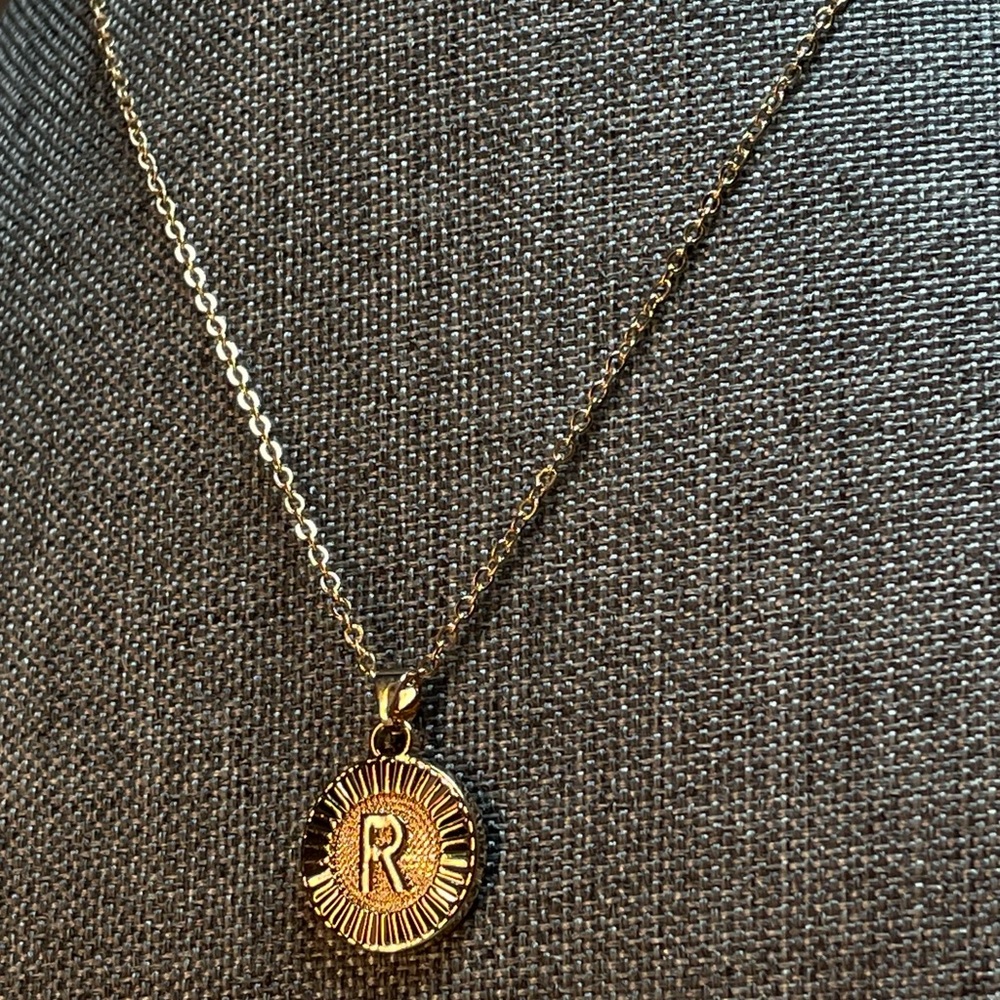 Alpha Coin Necklace - Letter R in Gold - Picture 2 of 8